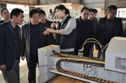2月22日湄洲祖庙董事长林金榜亲临连天红参观