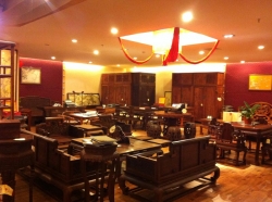 店内全景
