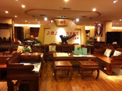 店内全景