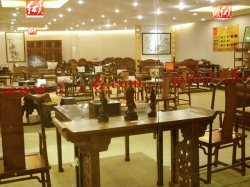 店内全景
