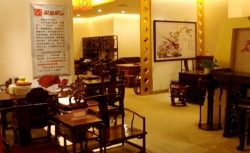 店内全景