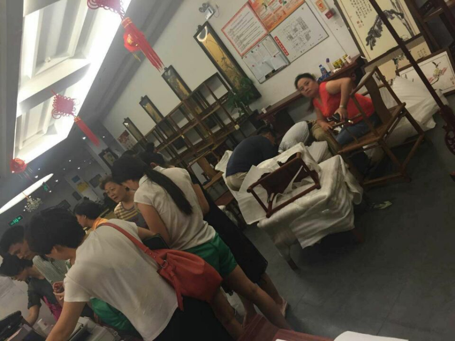 9月9日郑州大店救命火爆场面